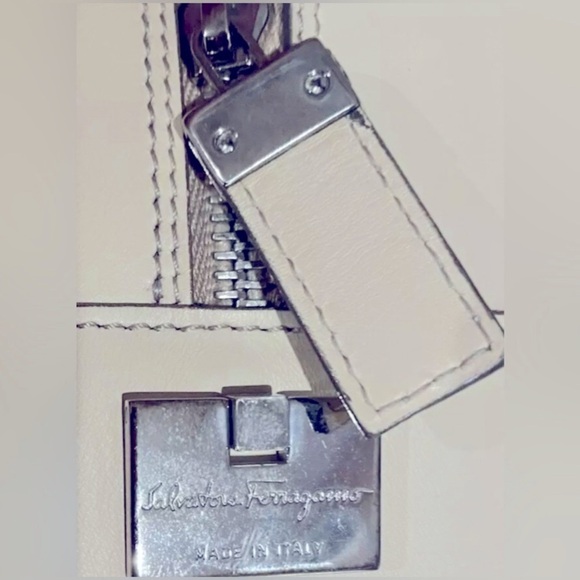 SALVATORE FERRAGAMO Lizard Skin Embossed Shoulder Bag, EUC - Picture 4 of 6